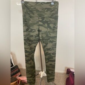 Forever 21 Camouflage Leggings